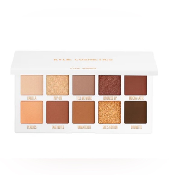 Kylie Jenner :The Bronze Palette - Picture 2 of 3